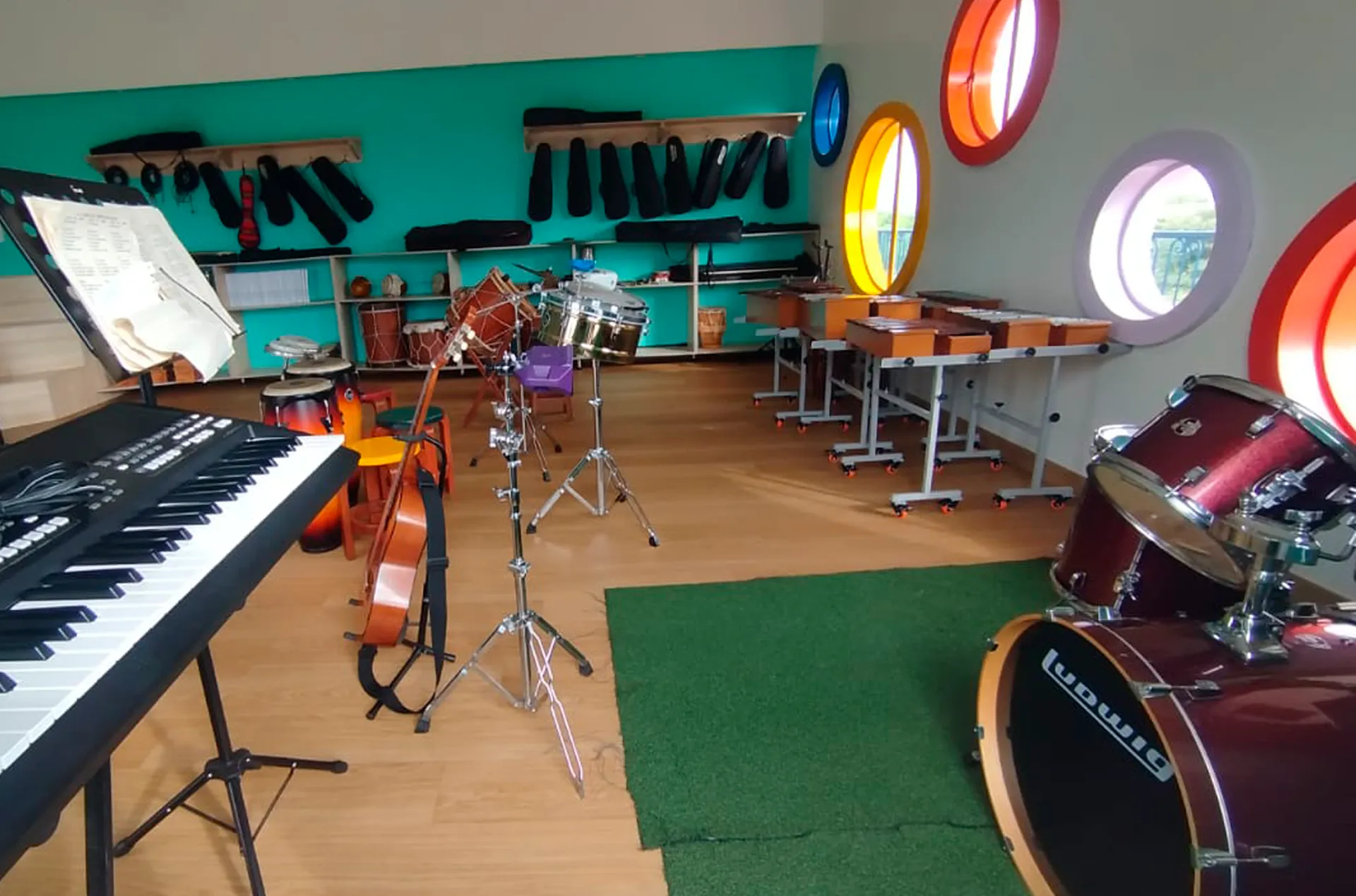 The Colombus American School (Rivera)