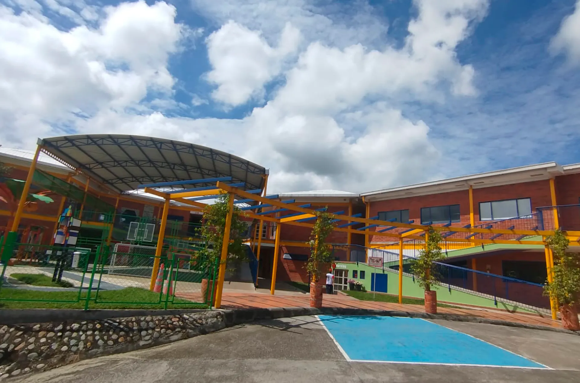 The Colombus American School (Rivera)