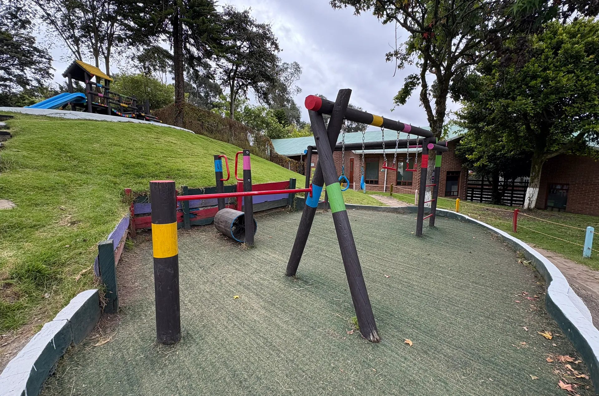 Liceo Boston (Bogotá)