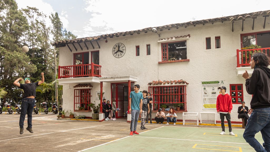 Colegio Alcaravanes (Envigado)