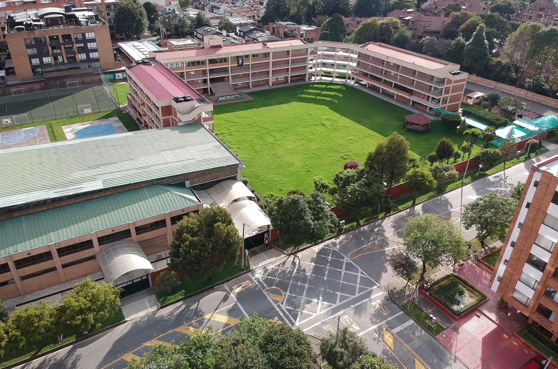 Colegio Cardenal Sancha Bogota Los Mejores Colegios Instalaciones9