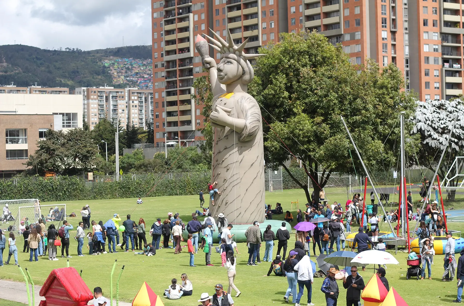 Colegio Calasanz (Bogotá)