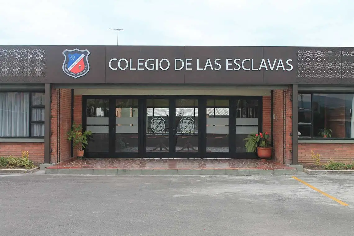 Colegio de las R.R.Esclavas del Sagrado Corazón de Jesús (Bogotá)