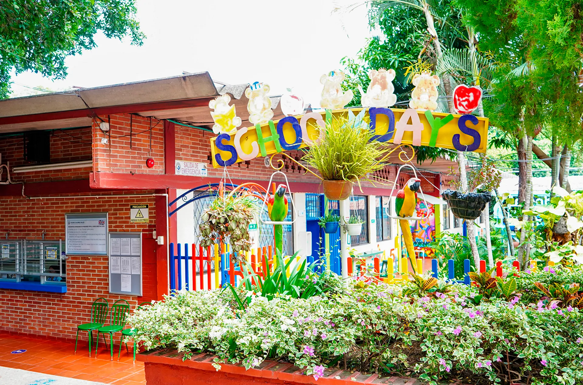 Colegio Bilingüe Nacional Colombo Inglés