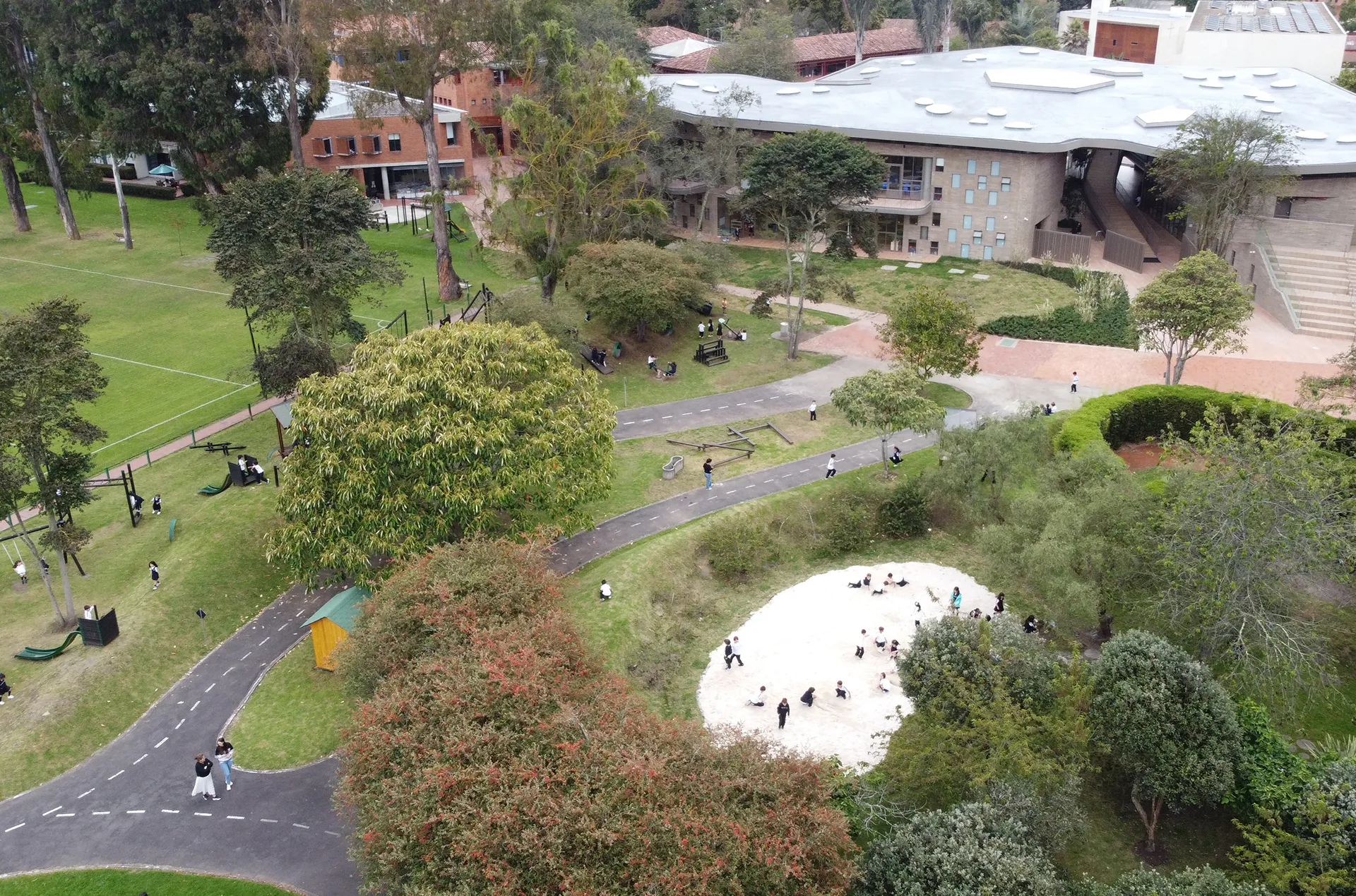 Colegio Los Nogales (Bogotá)
