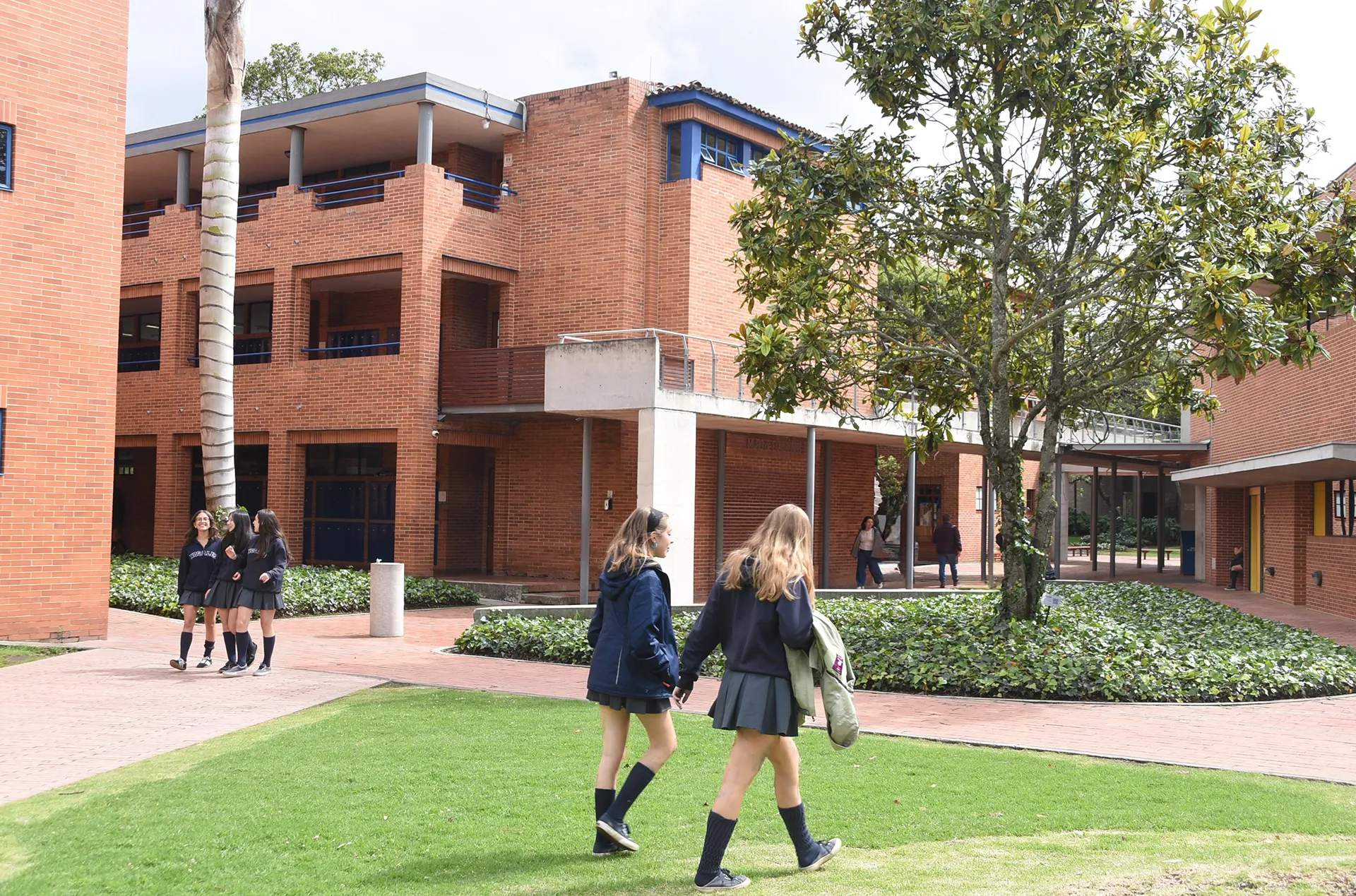 Colegio Los Nogales (Bogotá)