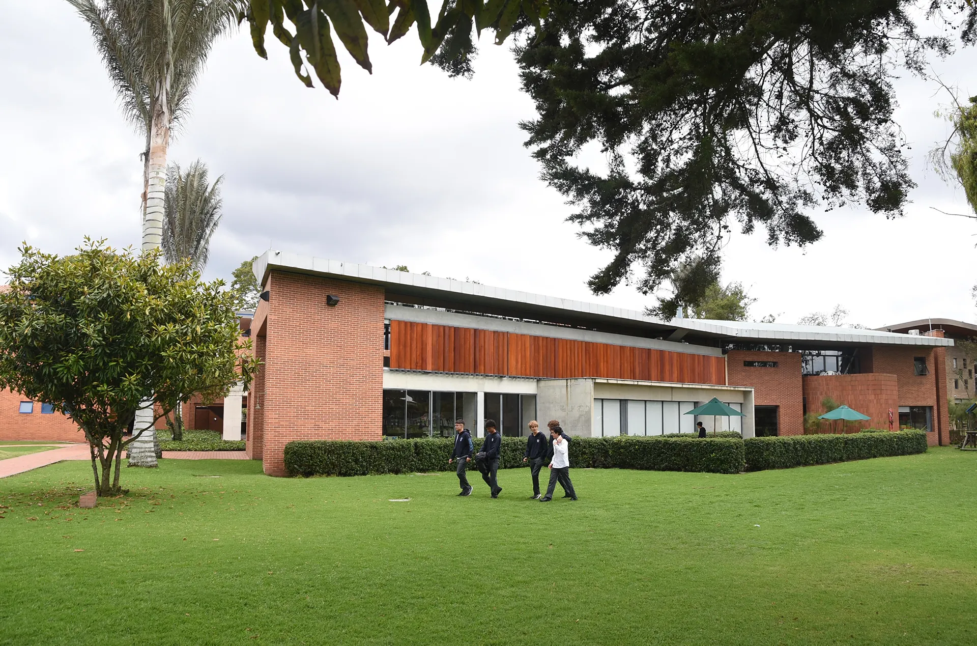 Colegio Los Nogales (Bogotá)