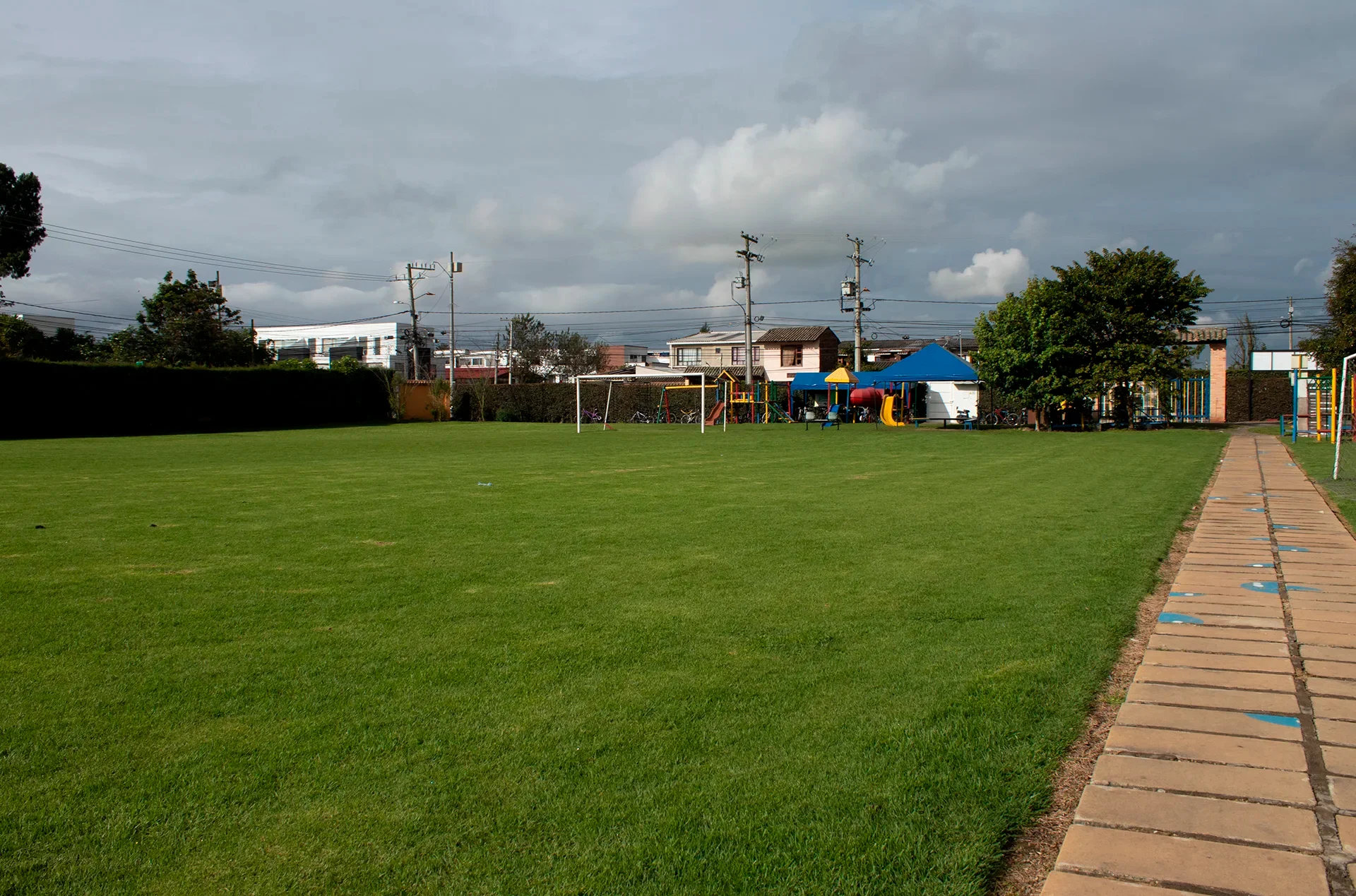 Liceo De Los Andes (Cota)
