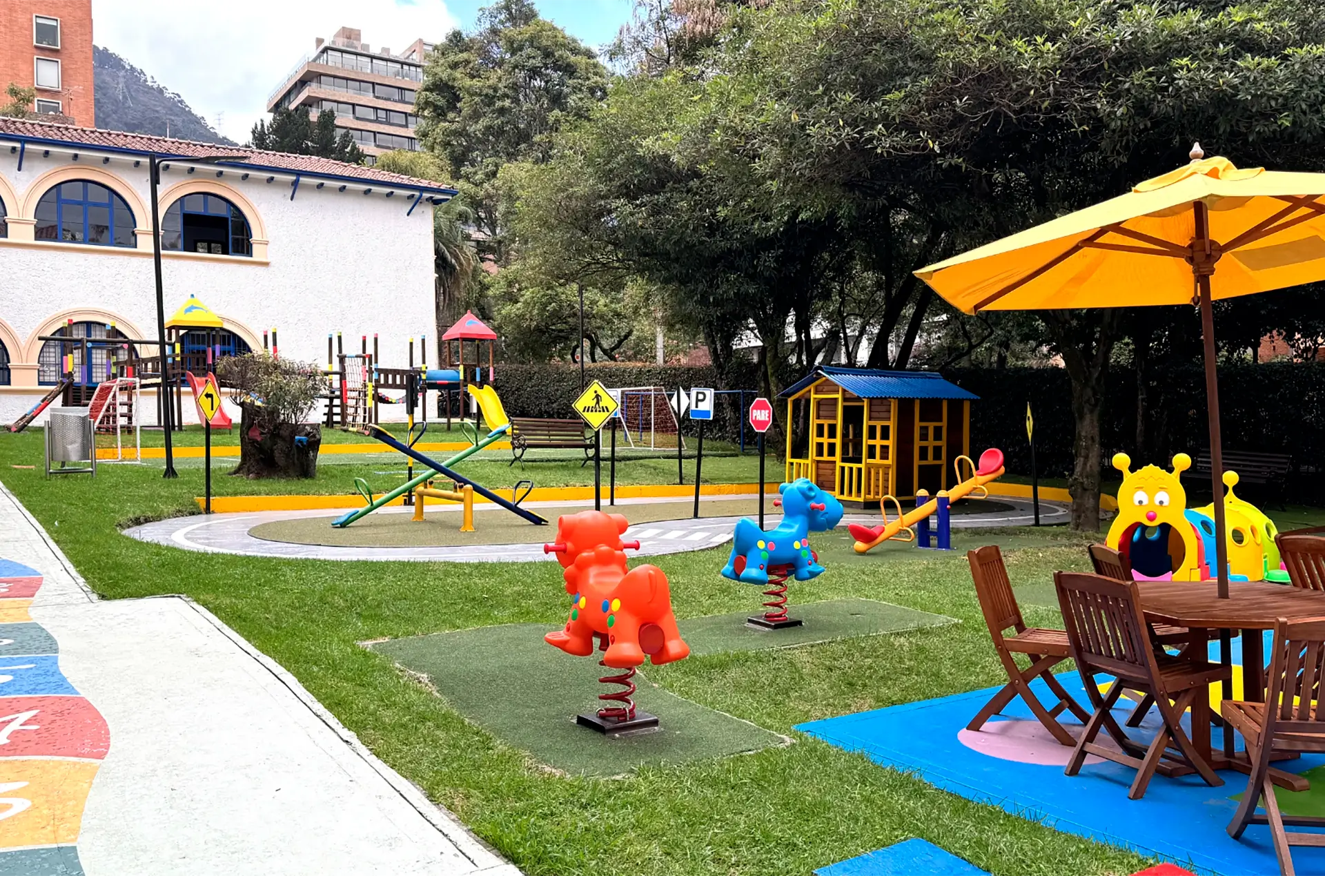 Liceo de Cervantes El Retiro (Bogotá)