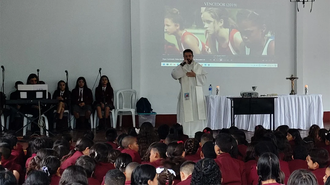 Inicio del tercer periodo académico en el Colegio Bilingüe Anglo Americano de Cali