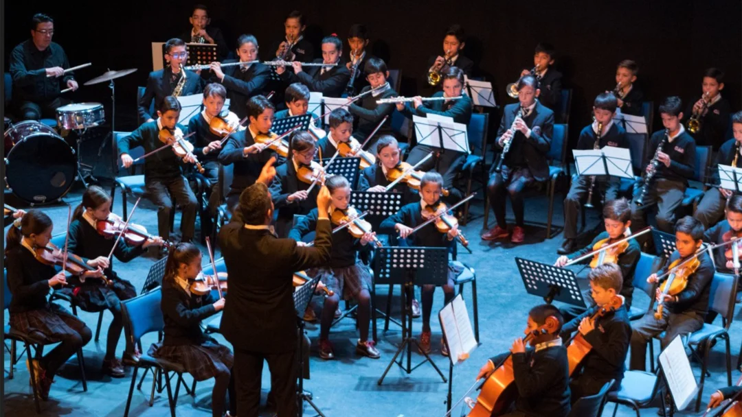 Senior Symphony Orchestra del Colegio Colombo Americano CAS en Festival Europeo