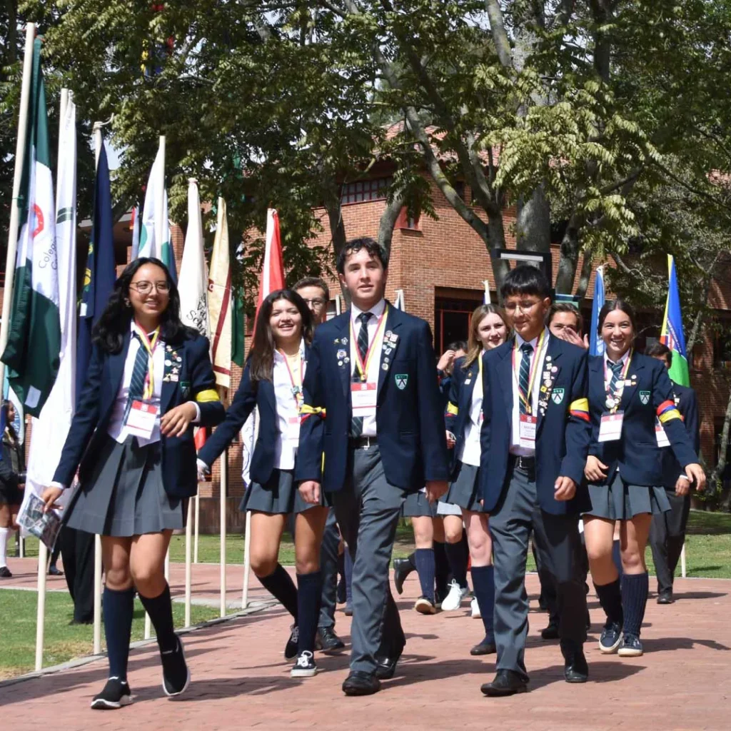 El compromiso del Colegio Los Nogales de Bogotá con el proyecto de vida de sus estudiantes 2 Compromiso