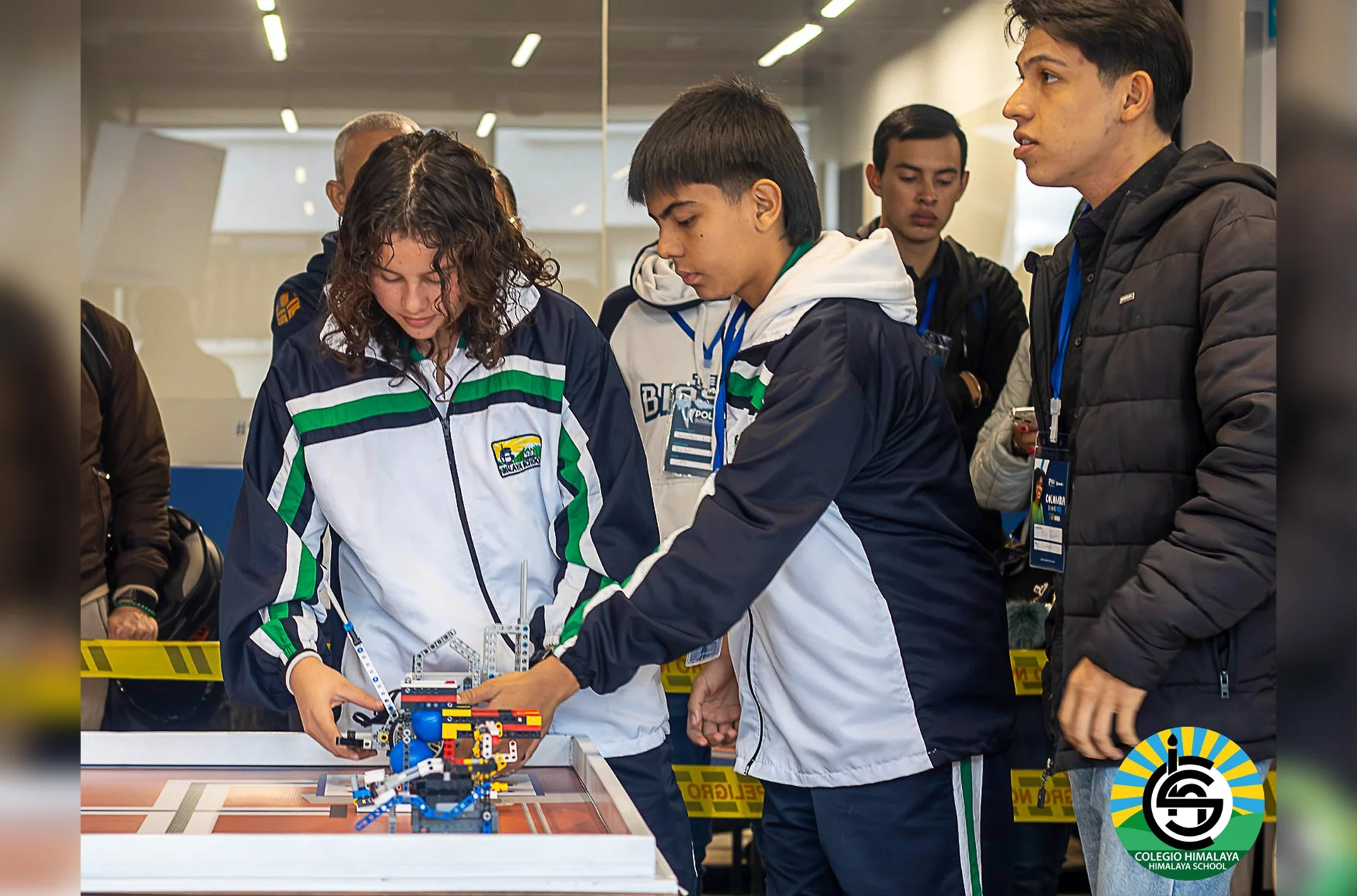 (CARRUSEL)-3-WRO-colegio-himalaya