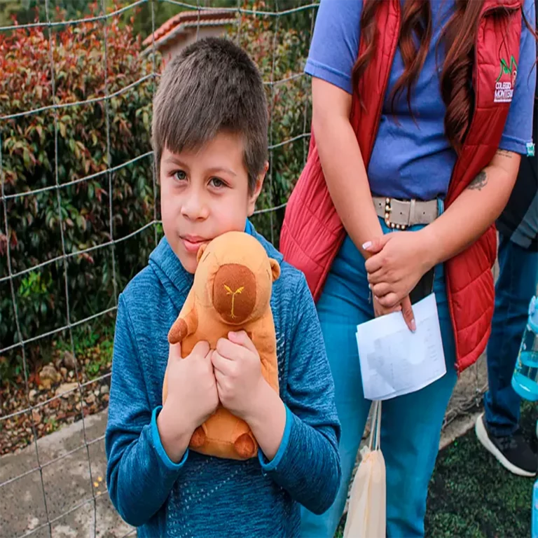Colegio Bilingüe Monterrosales Homeschool de Bogotá: educación y cuidado animal