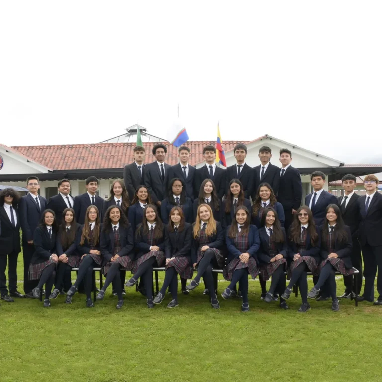 Prom 2025 del Colegio Bilingüe Lerner & Klein de Tenjo logra 100% nivel avanzado IELTS