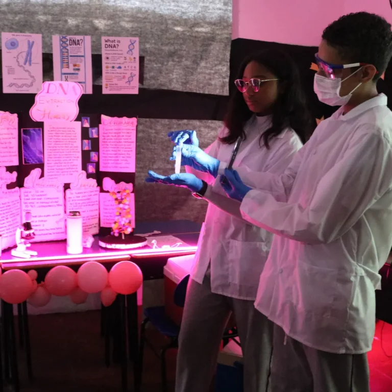 Science Fair en el Colegio Bilingüe Anglo Americano de Cali