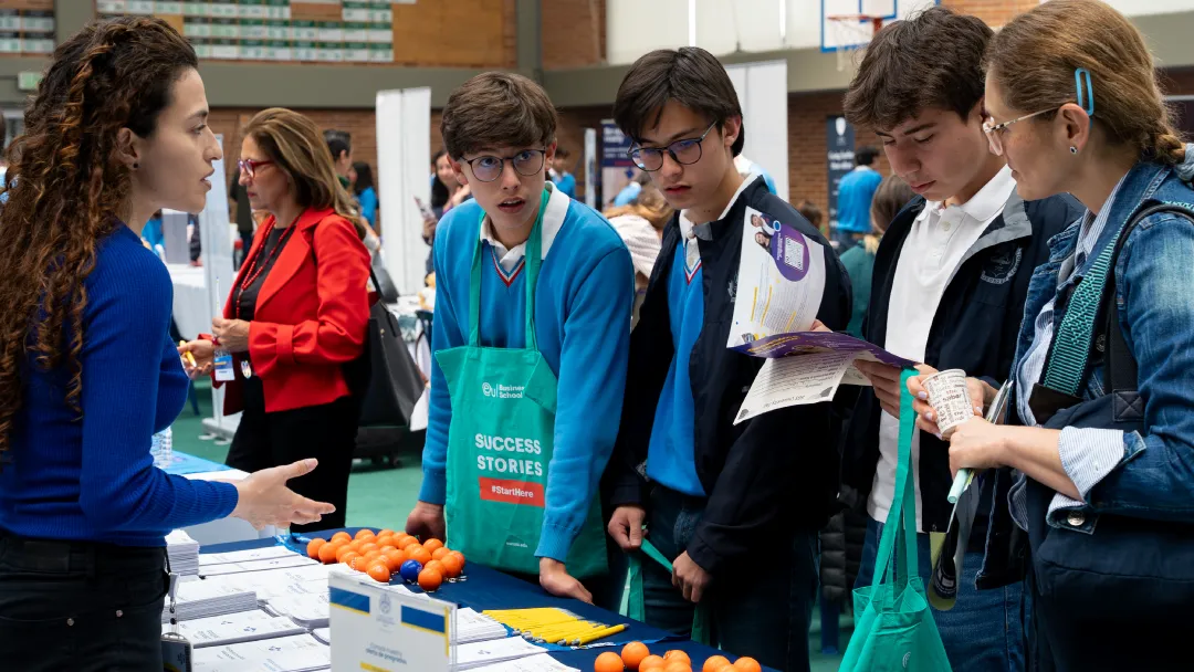 Foto_Interna_Noticia_Feria_Universitaria_11zon