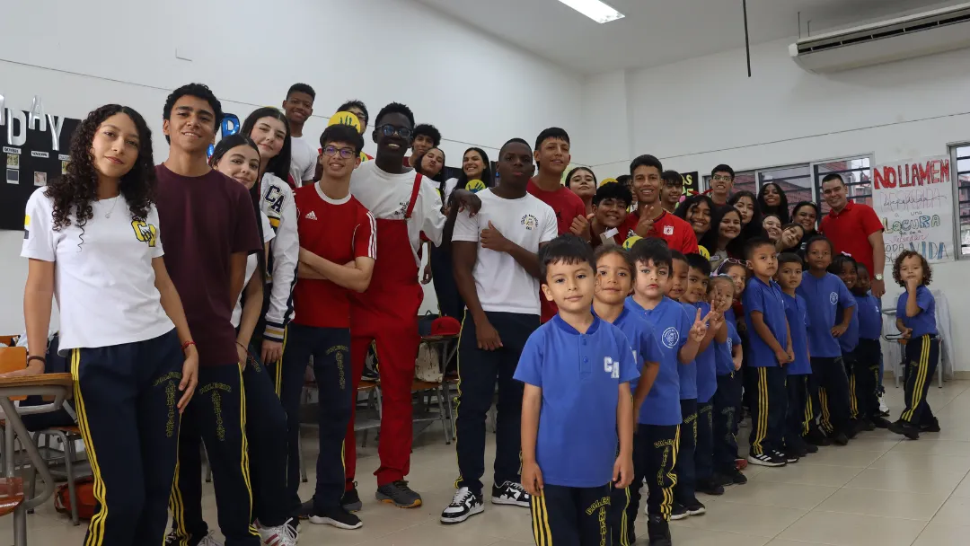 INTERIOR Lápices que marcan caminos