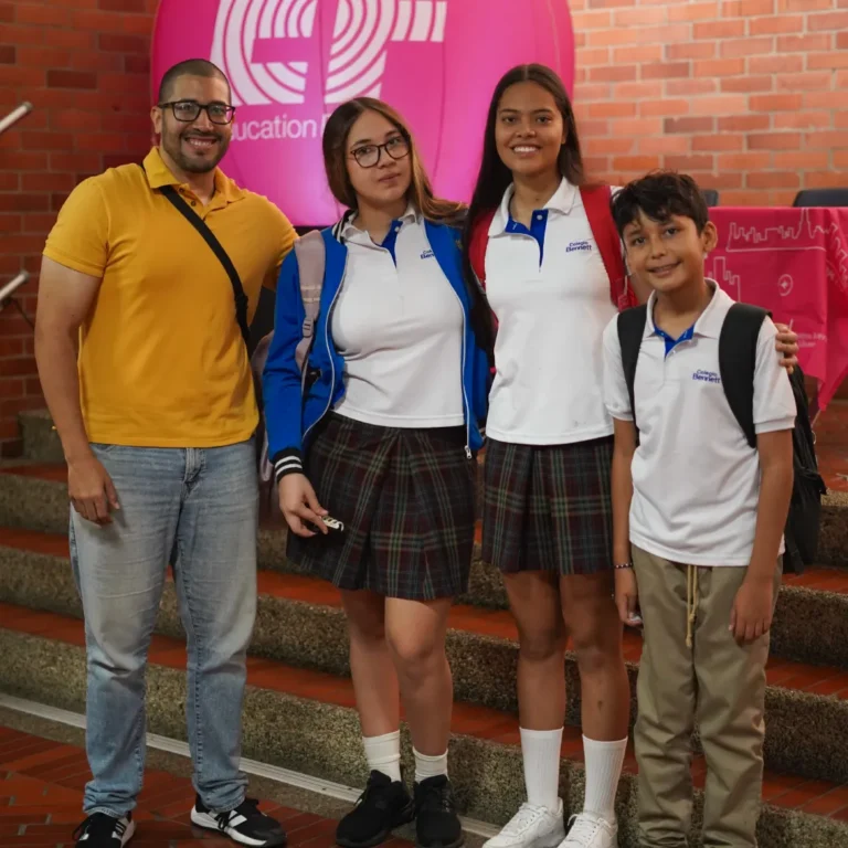 Colegio Bennett de Cali celebra destacado logro en el EF Challenge con estudiante sobresaliente en oratoria en inglés