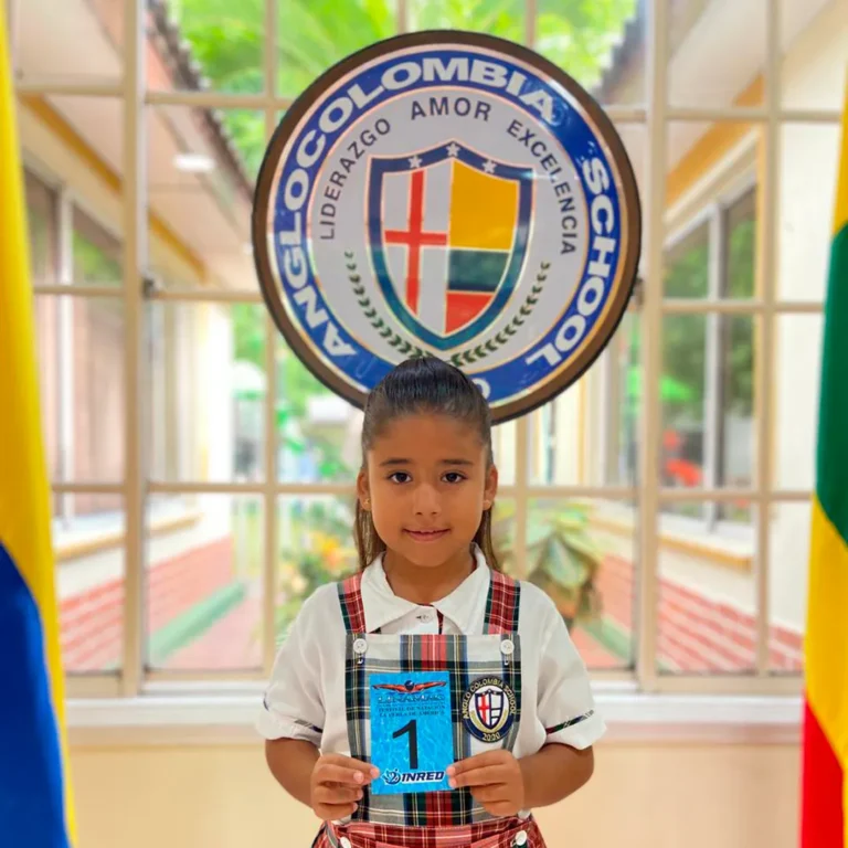 Anglo Colombia School de Barranquilla destaca logro en natación que refleja disciplina y talento estudiantil