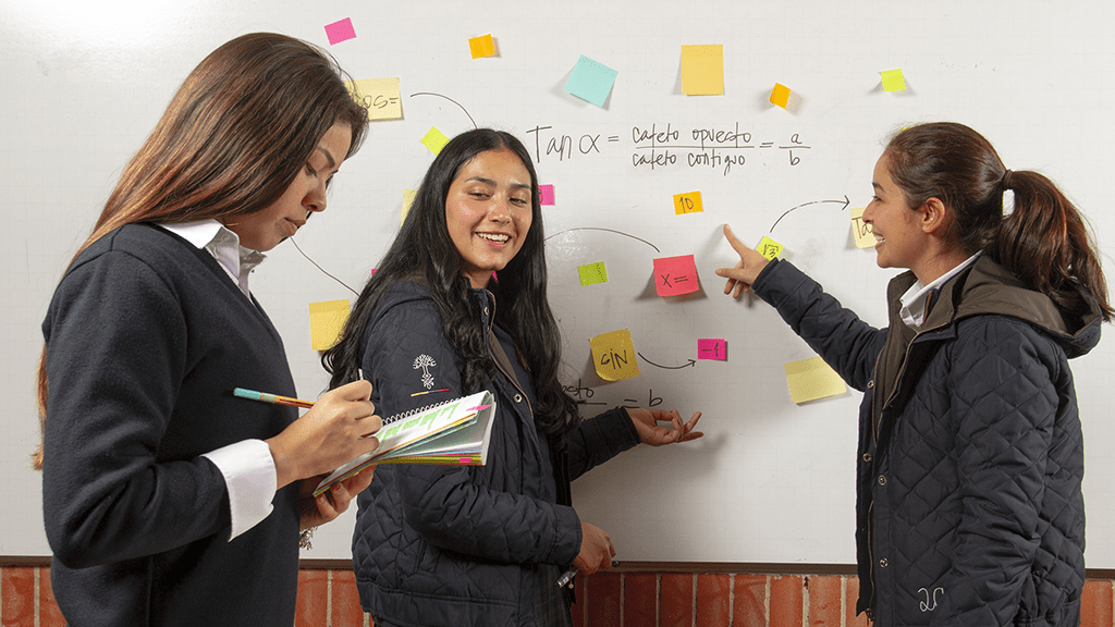 Razones colegio femenino