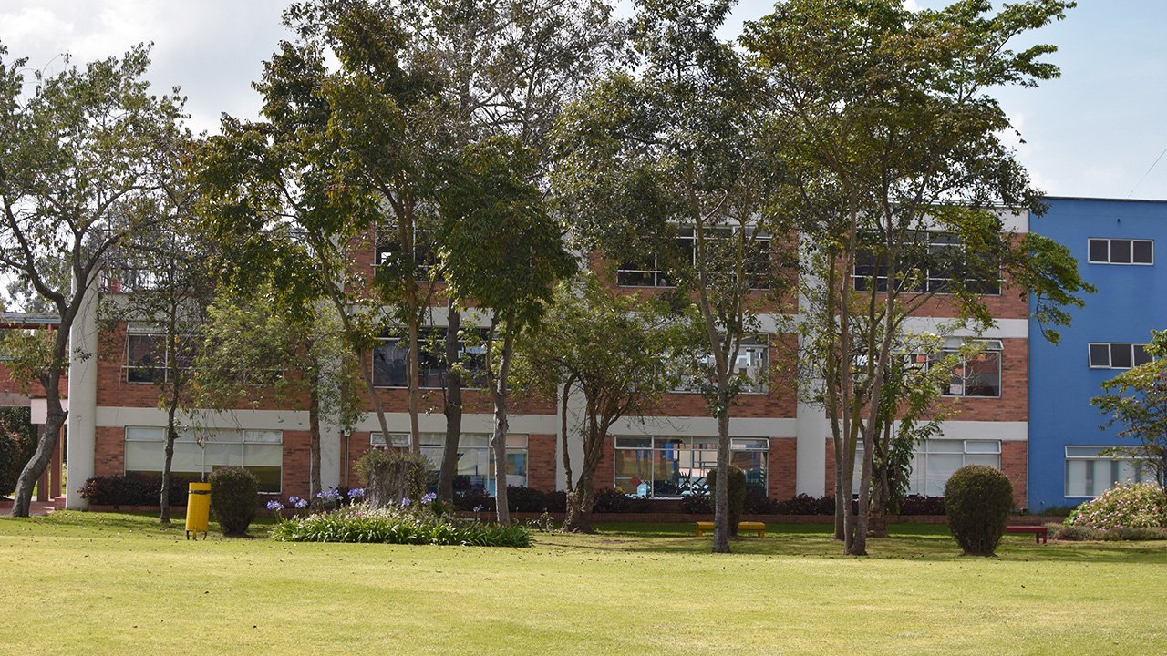 Gimnasio Los Caobos (Chía)