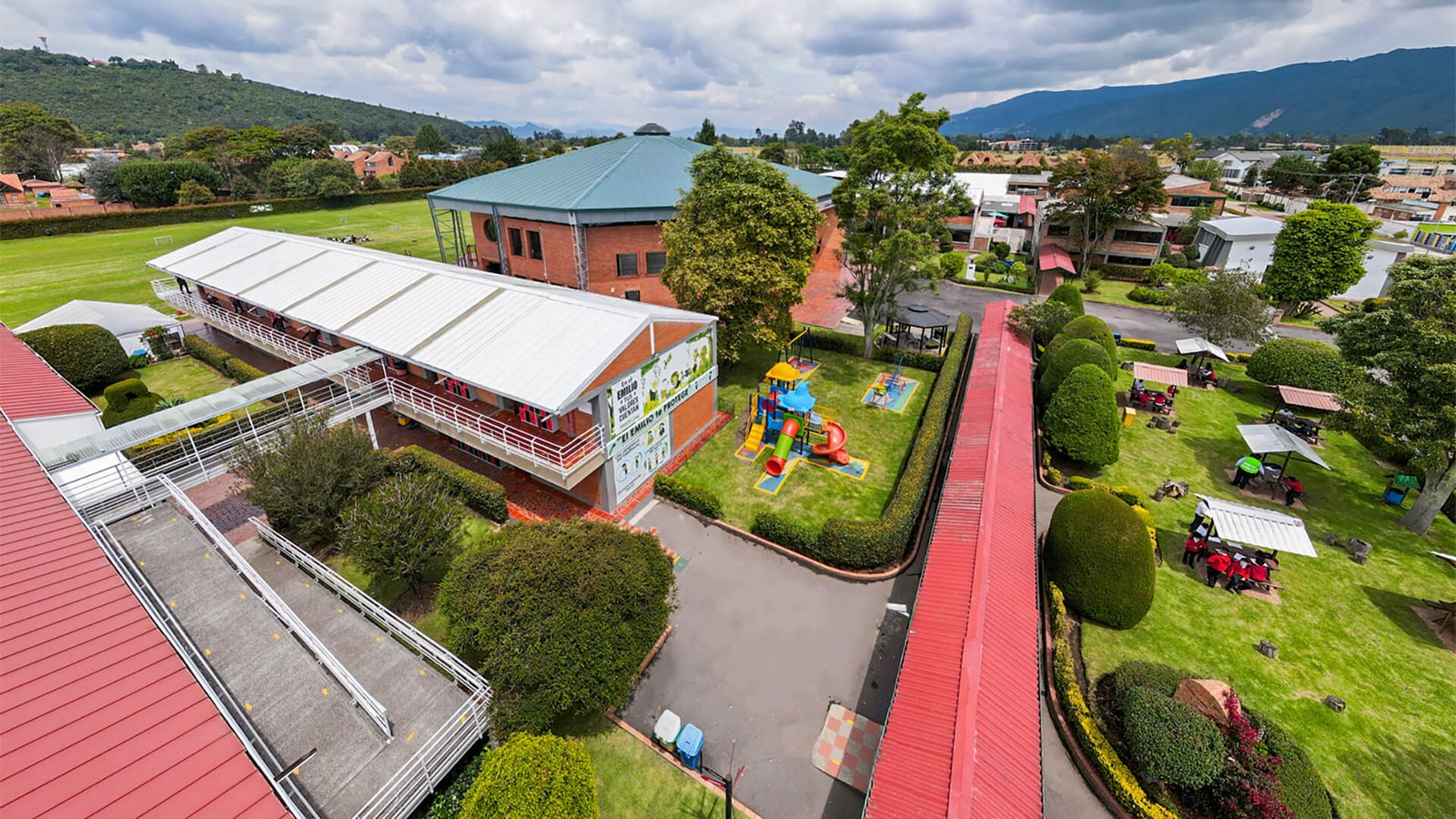 Fundación Colegio Emilio Valenzuela (Bogotá)