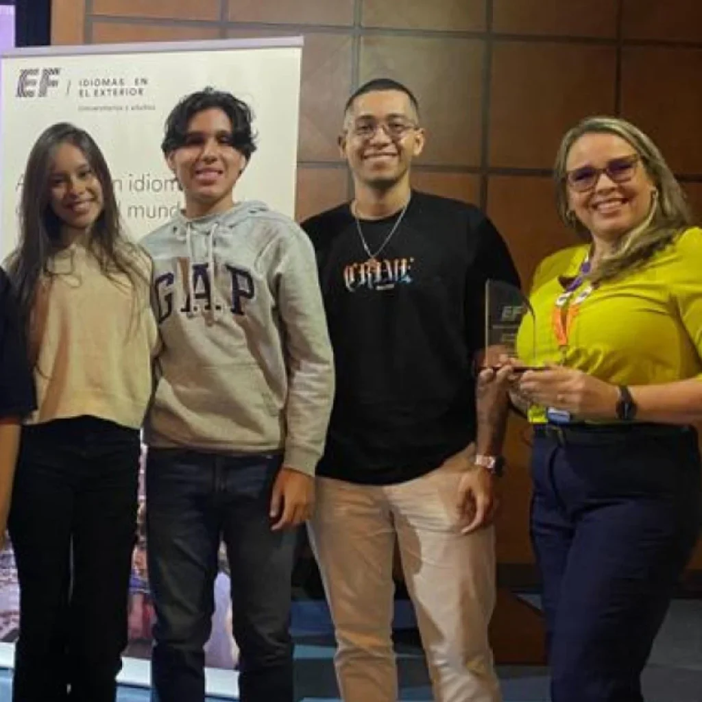 Estudiantes destacan en la semifinal del EF Challenge del Colegio Americano de Barranquilla