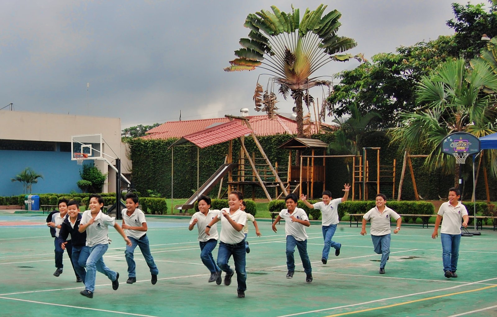 Unidad Educativa Santa María (Machala)