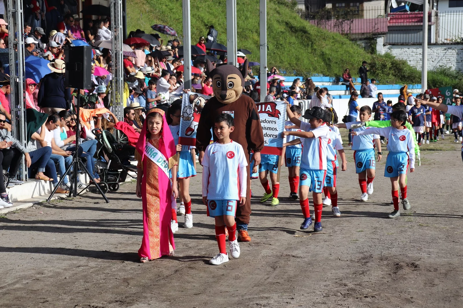 Unidad Educativa Charles Darwin (Quito)