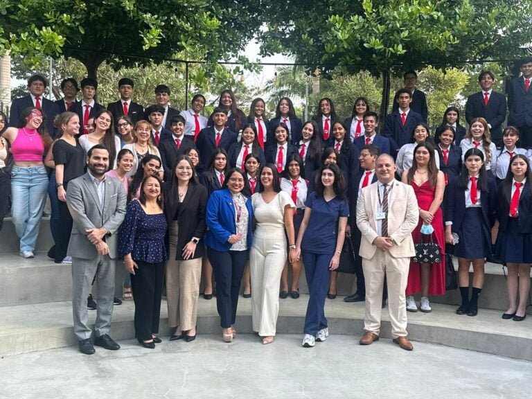 Unidad Educativa Mi Sendero (Machala)