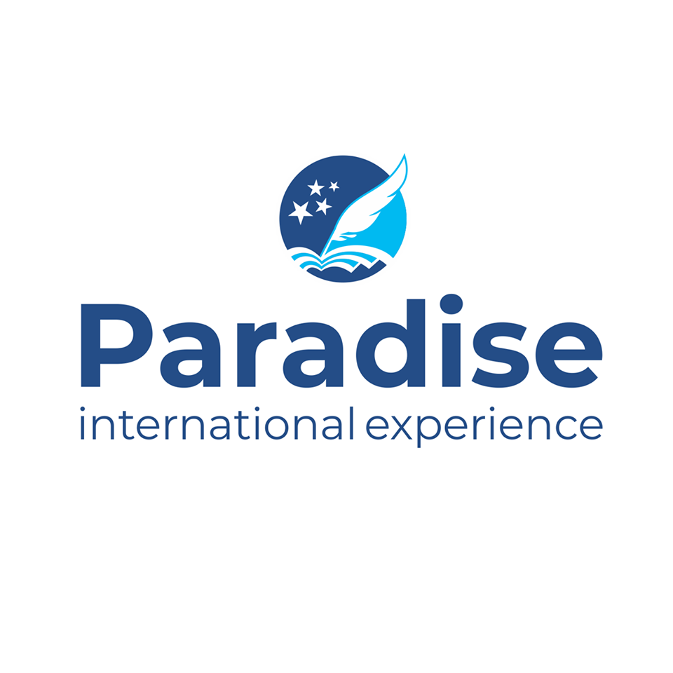 Paradise International School (Tacna) Logo