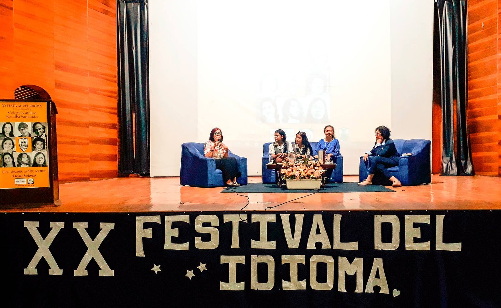 Vigésimo festival del idioma en el Colegio Católico Rosalba Santander Cali