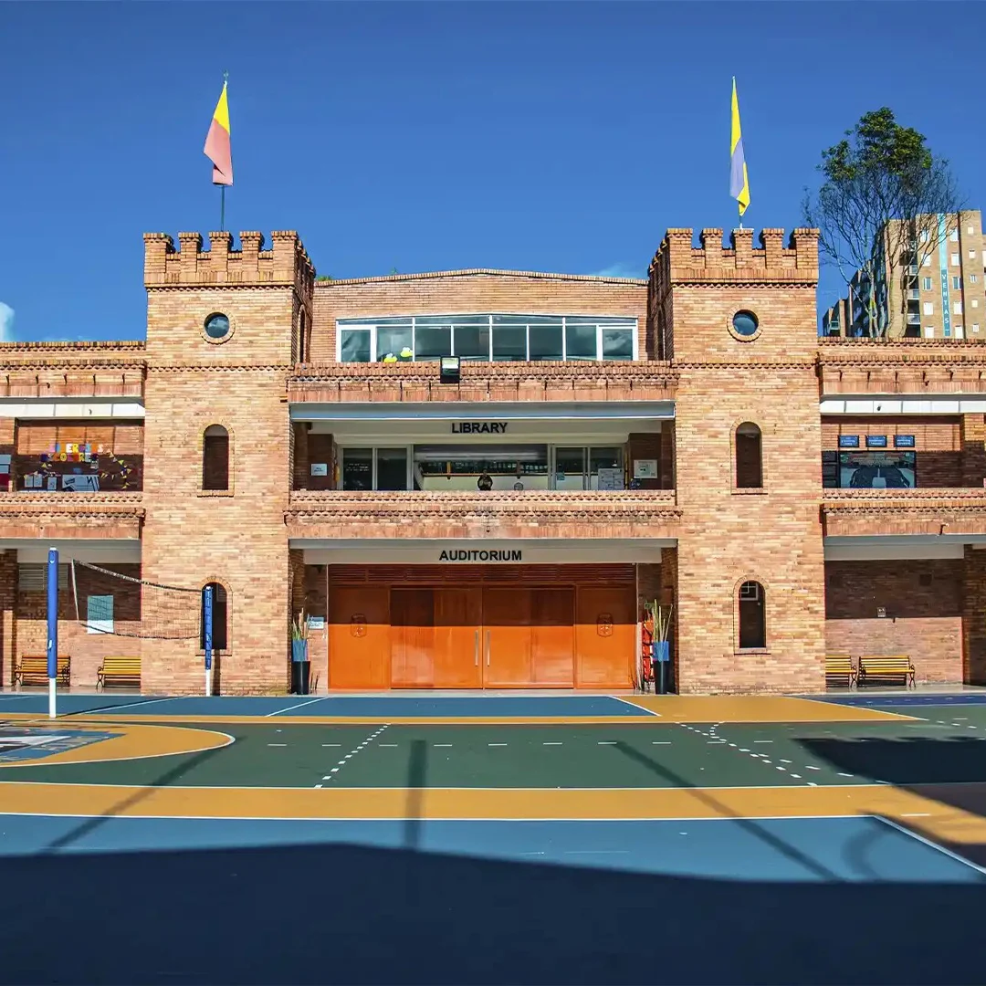 Bienvenido Colegio Santo Tomás de Aquino de Bogotá al portal de Los Mejores Colegios