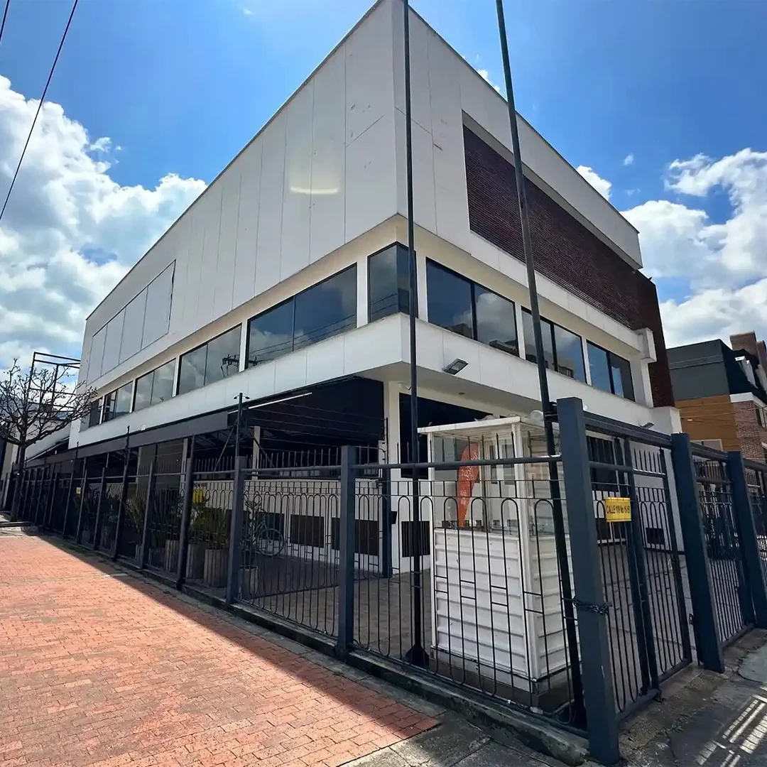 Bienvenido Kajuyalí School de Bogotá al portal de Los Mejores Colegios