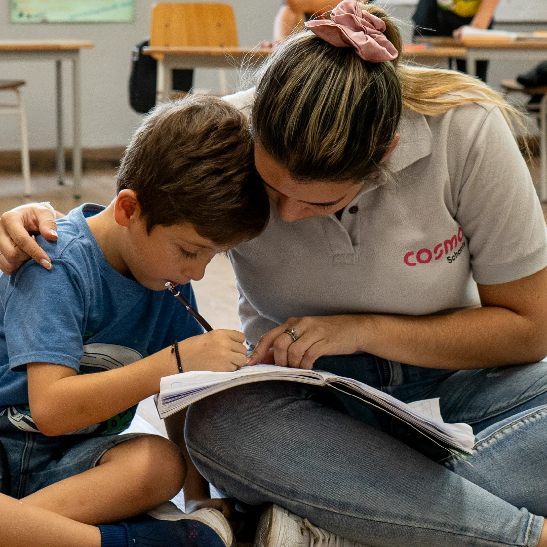 Bienvenido Cosmo Schools Robledo de Medellín a Los Mejores Colegios