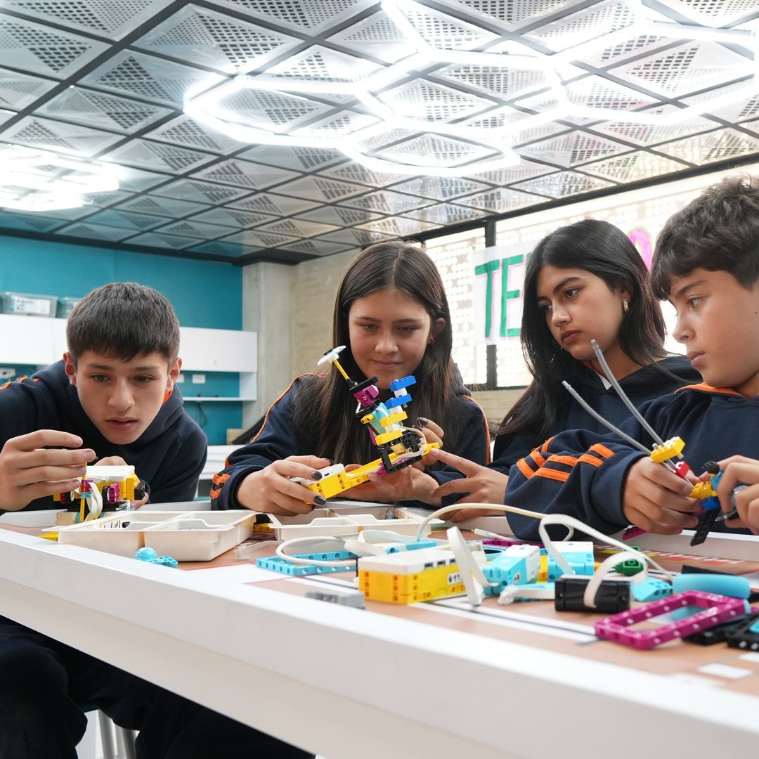 Colegio Innova Niza Bogotá: bilingüismo, tecnología y formación integral