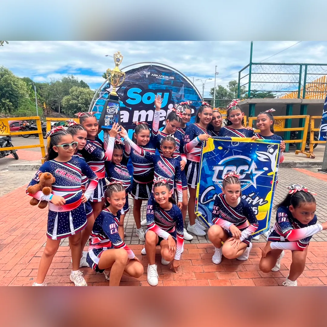 The Columbus American School Rivera brilla en Cheerleading